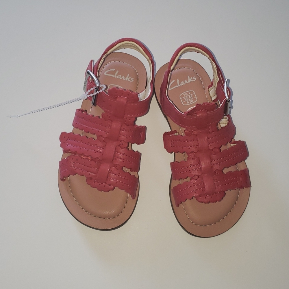 NWOT Clarks Pink Buckle Sandals Size 8